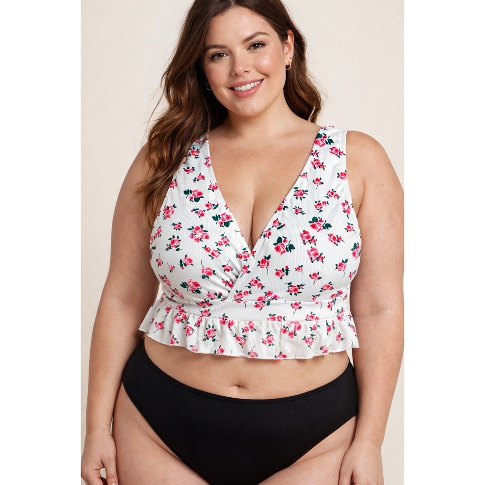Womens 2XL Ribbed Floral Swim Top Ruffle Hem Removable Cups Plus Size White